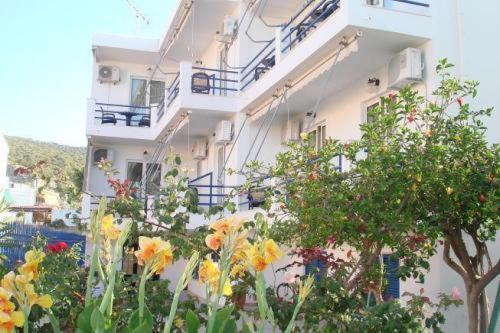 Hotel Akrogiali 2*